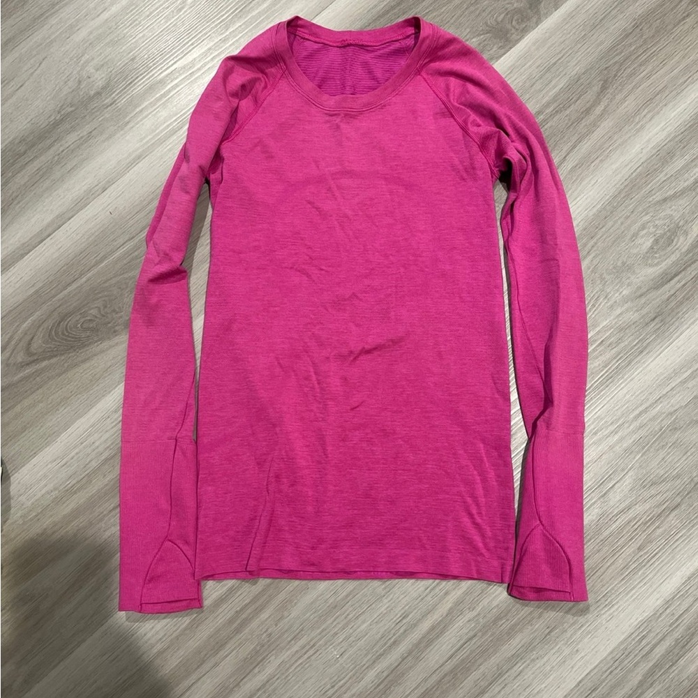 Lululemon swiftly tech longsleeve size 4